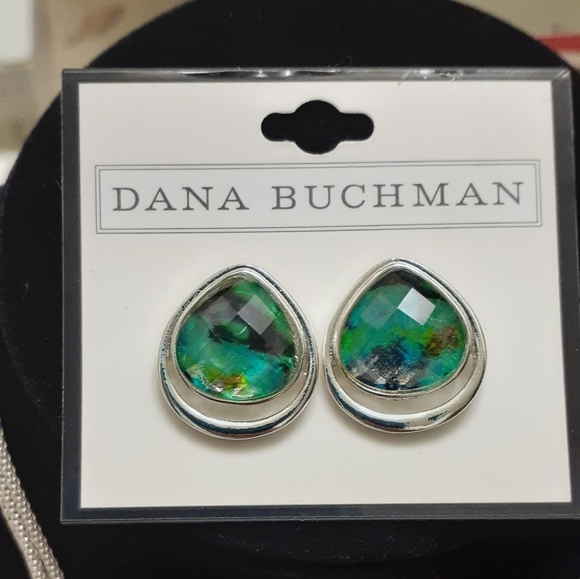 Beautiful green gem necklace & earrings set - Picture 5 of 6